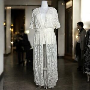 New York and Company Long knit lace Kimono/Coverup size L/XL